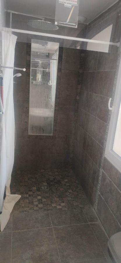 Logement Chambre Seul En Supplement Ou Dortoir Mixte Roquemaure  Εξωτερικό φωτογραφία