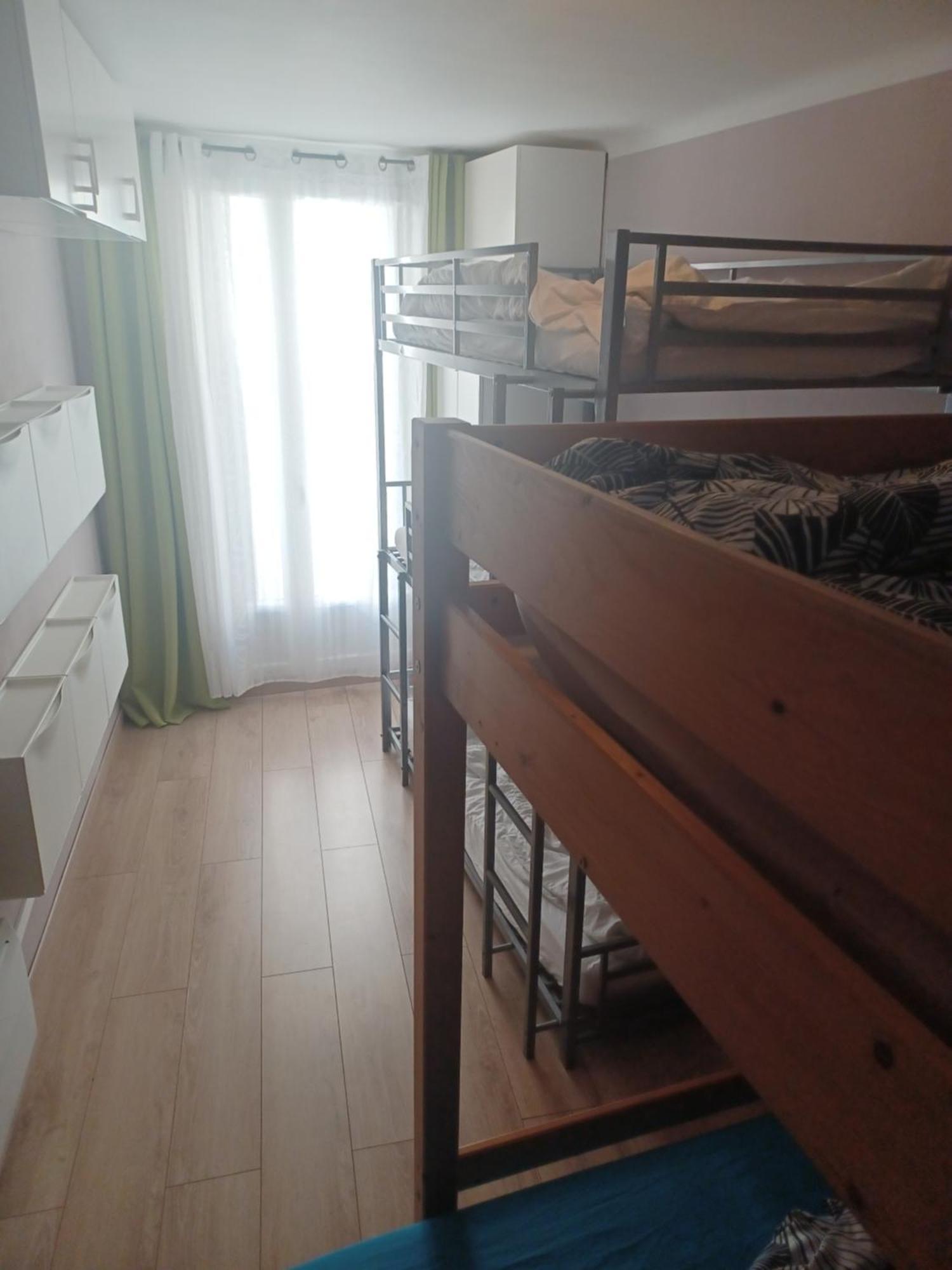 Logement Chambre Seul En Supplement Ou Dortoir Mixte Roquemaure  Δωμάτιο φωτογραφία